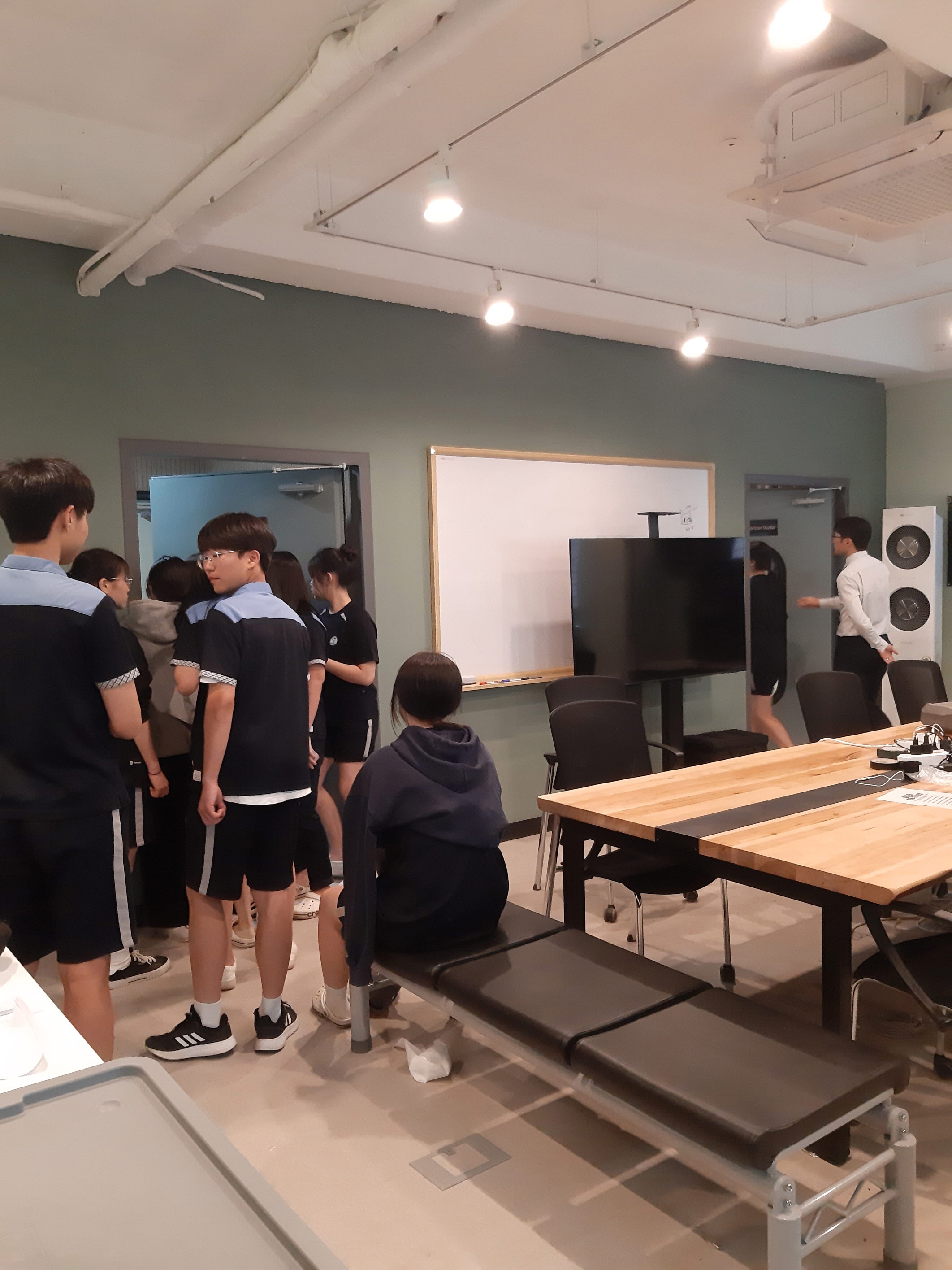 경일관광경영고 학과체험 프로그램 참가 (2023.6.7) : 제빵사체험